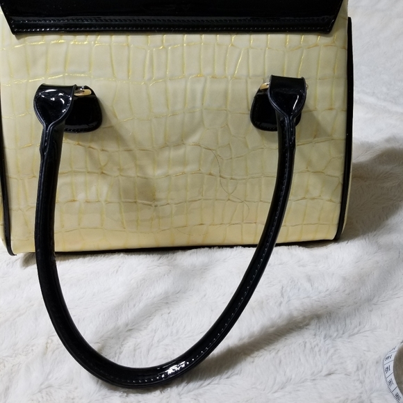 Julia & Michael - Picture 2 of 9